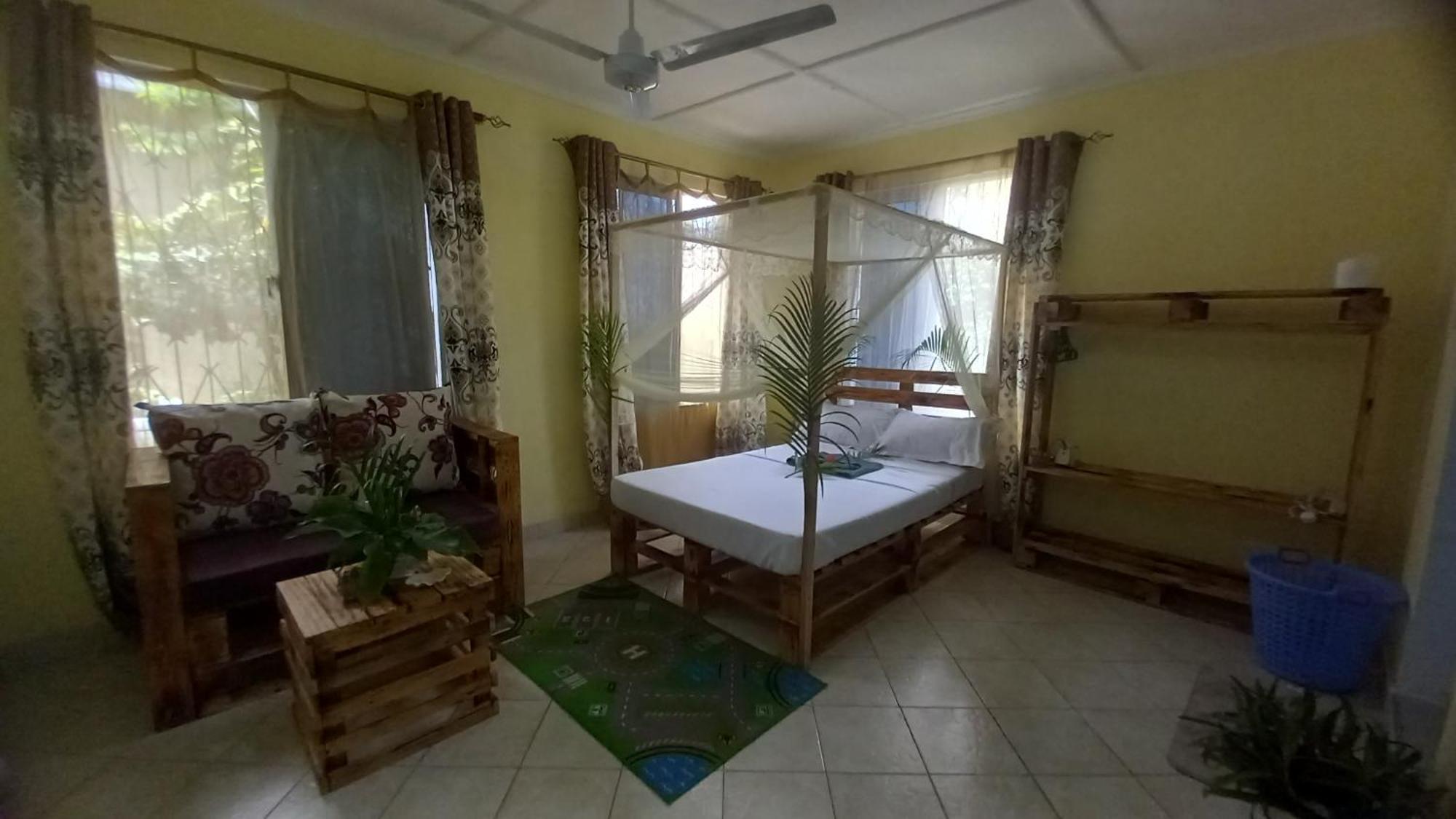 Mount Zion Guest House, Mtwapa Mtomondoni Момбаса Екстериор снимка