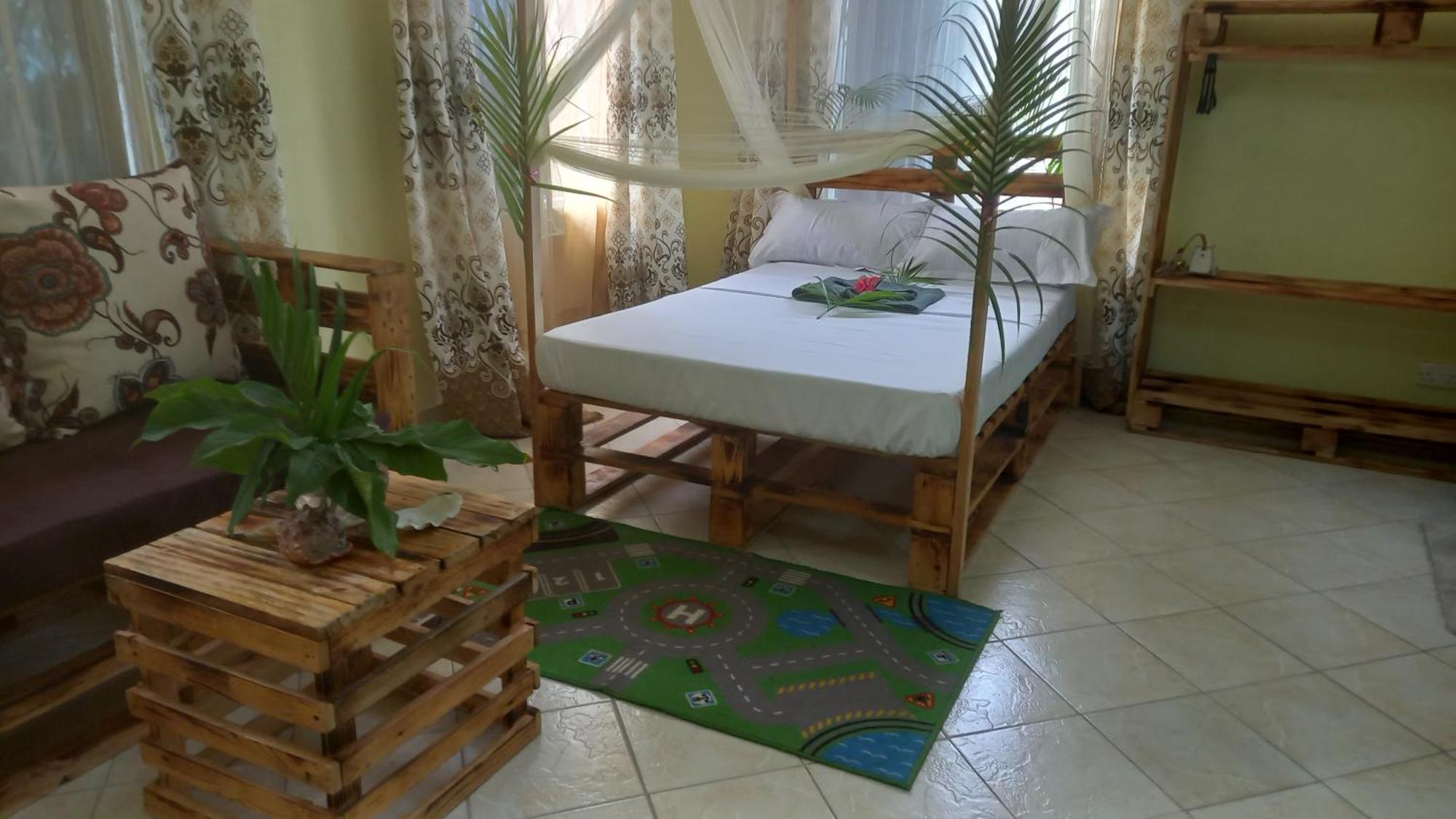Mount Zion Guest House, Mtwapa Mtomondoni Момбаса Екстериор снимка