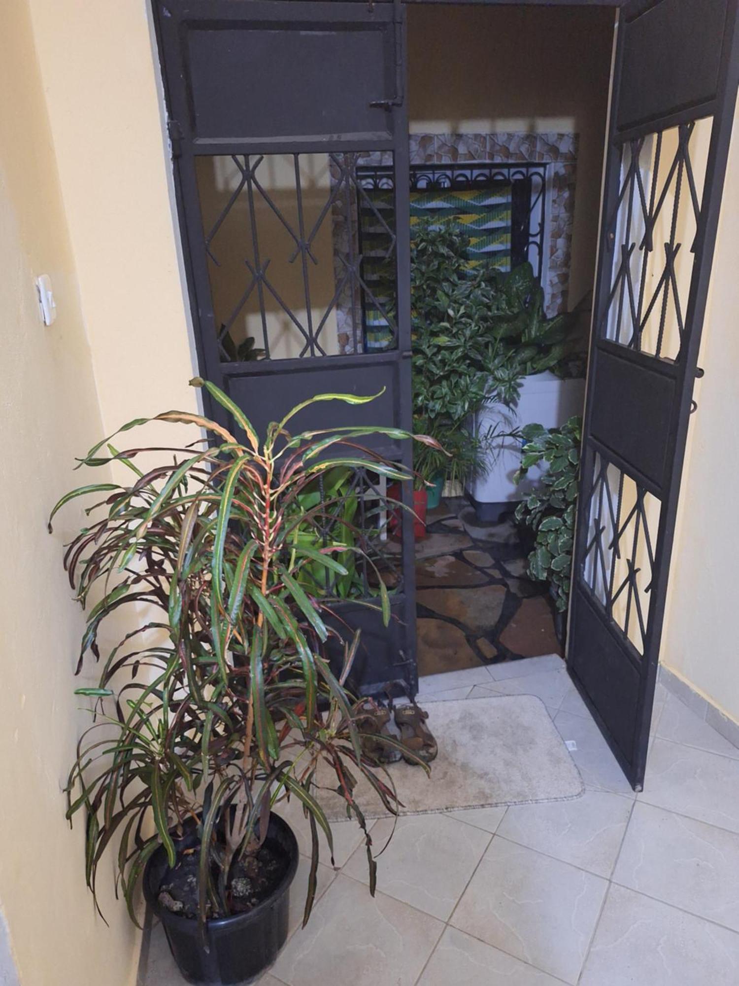 Mount Zion Guest House, Mtwapa Mtomondoni Момбаса Екстериор снимка