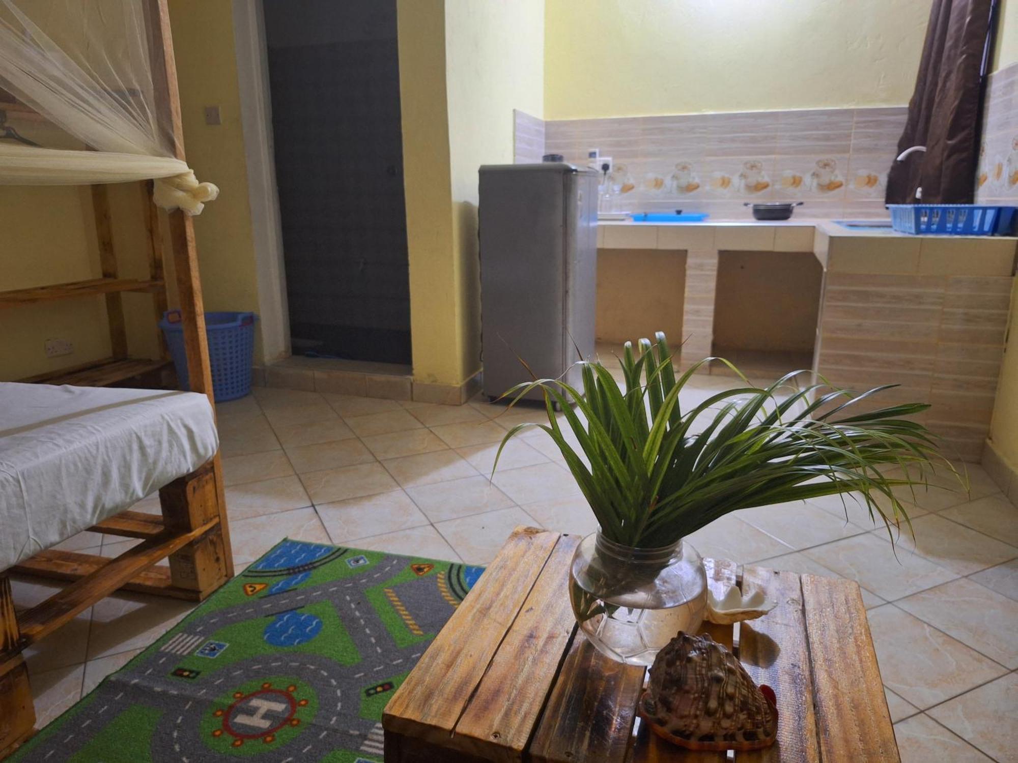 Mount Zion Guest House, Mtwapa Mtomondoni Момбаса Екстериор снимка