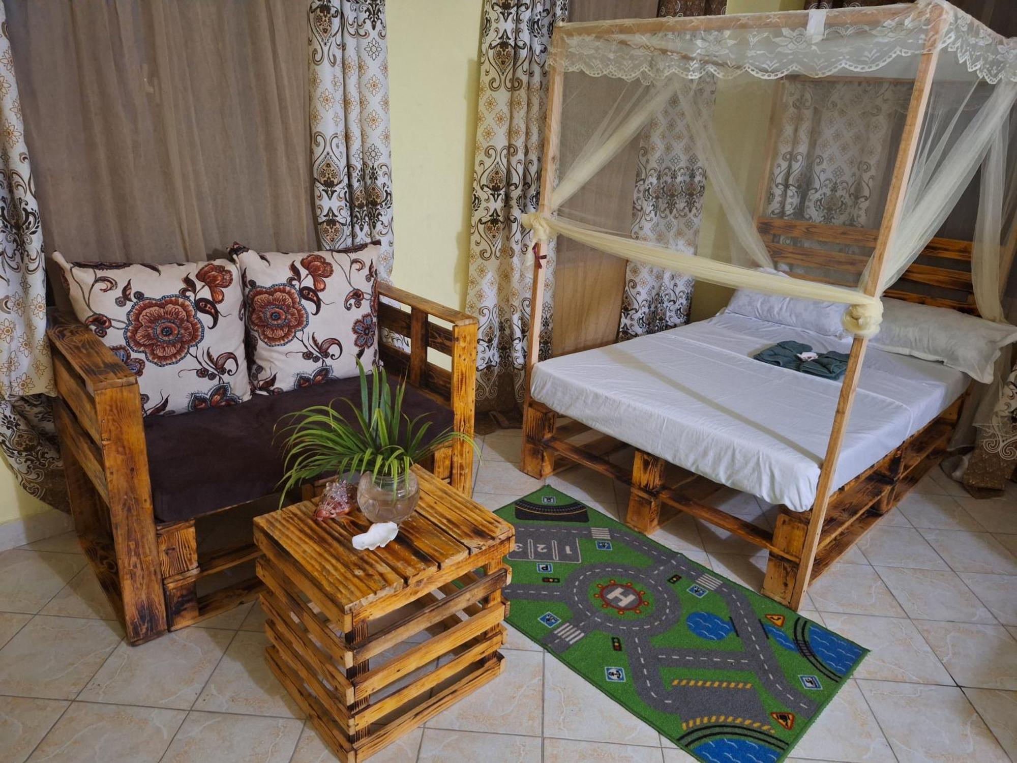 Mount Zion Guest House, Mtwapa Mtomondoni Момбаса Екстериор снимка