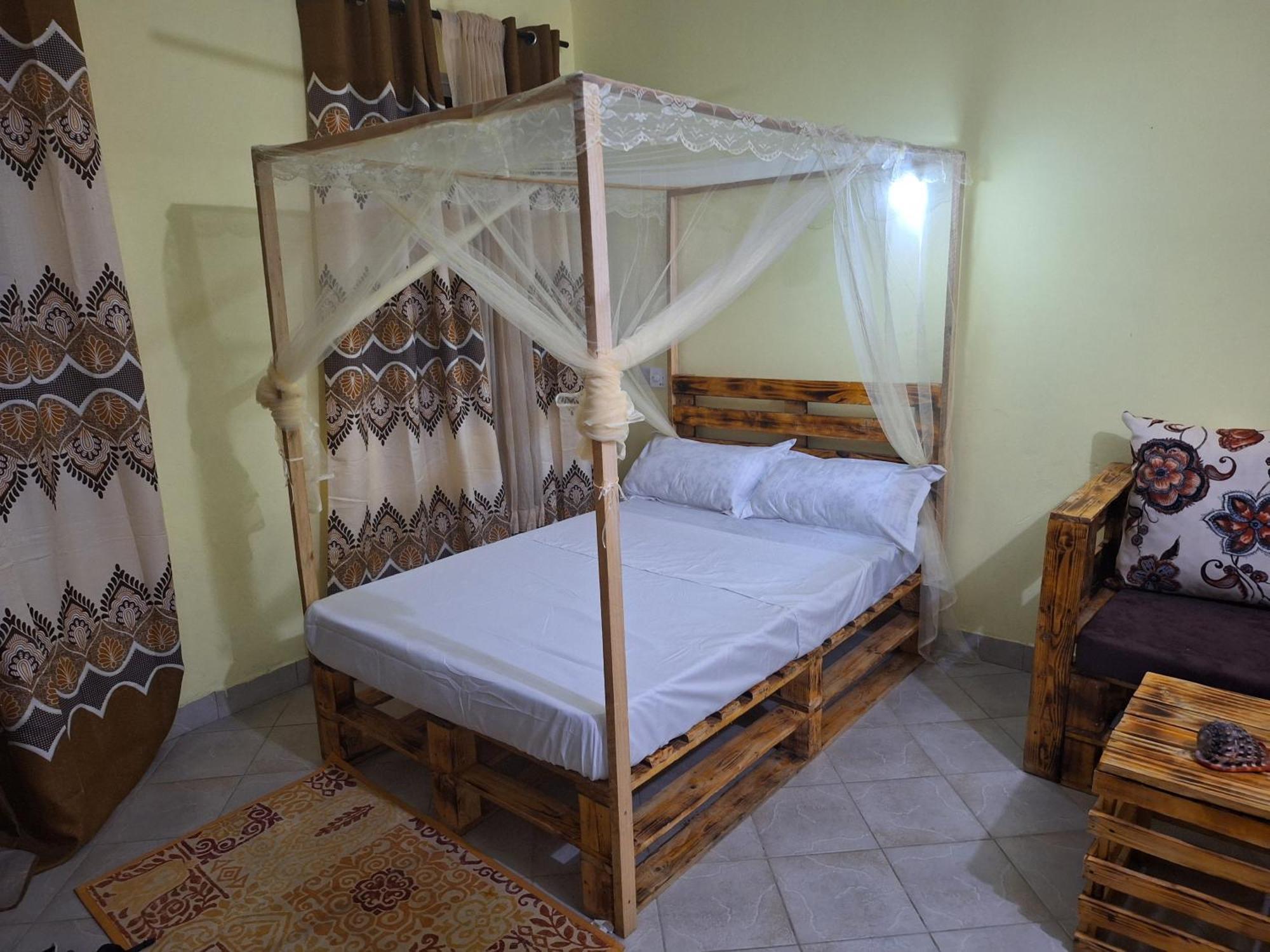 Mount Zion Guest House, Mtwapa Mtomondoni Момбаса Екстериор снимка