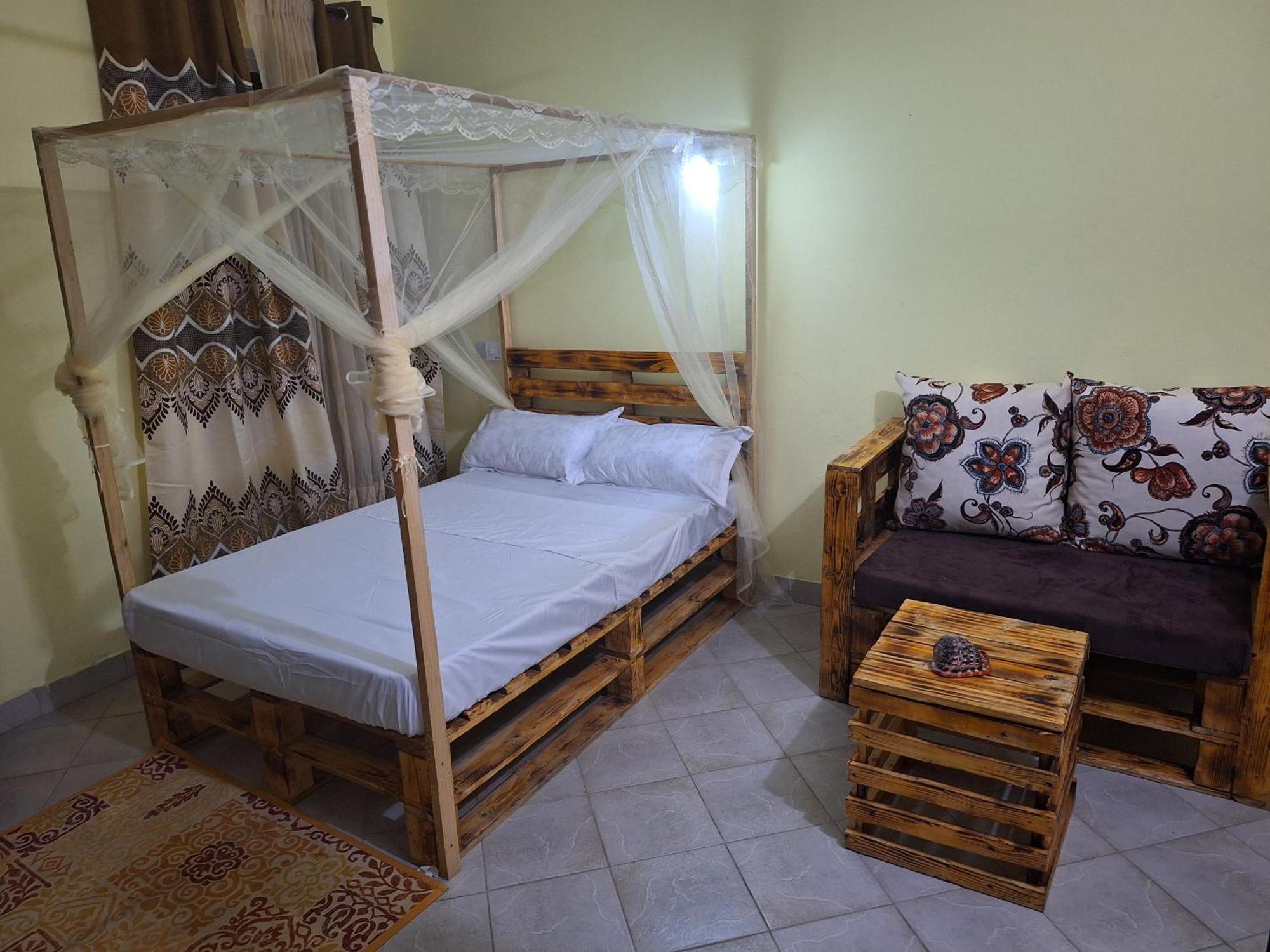 Mount Zion Guest House, Mtwapa Mtomondoni Момбаса Екстериор снимка